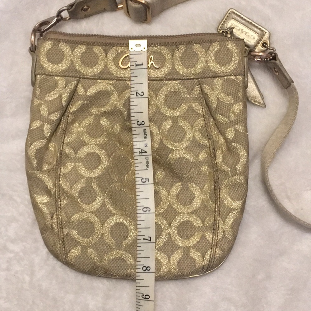 SOLD!! Coach Signature Series Crossbody Bag